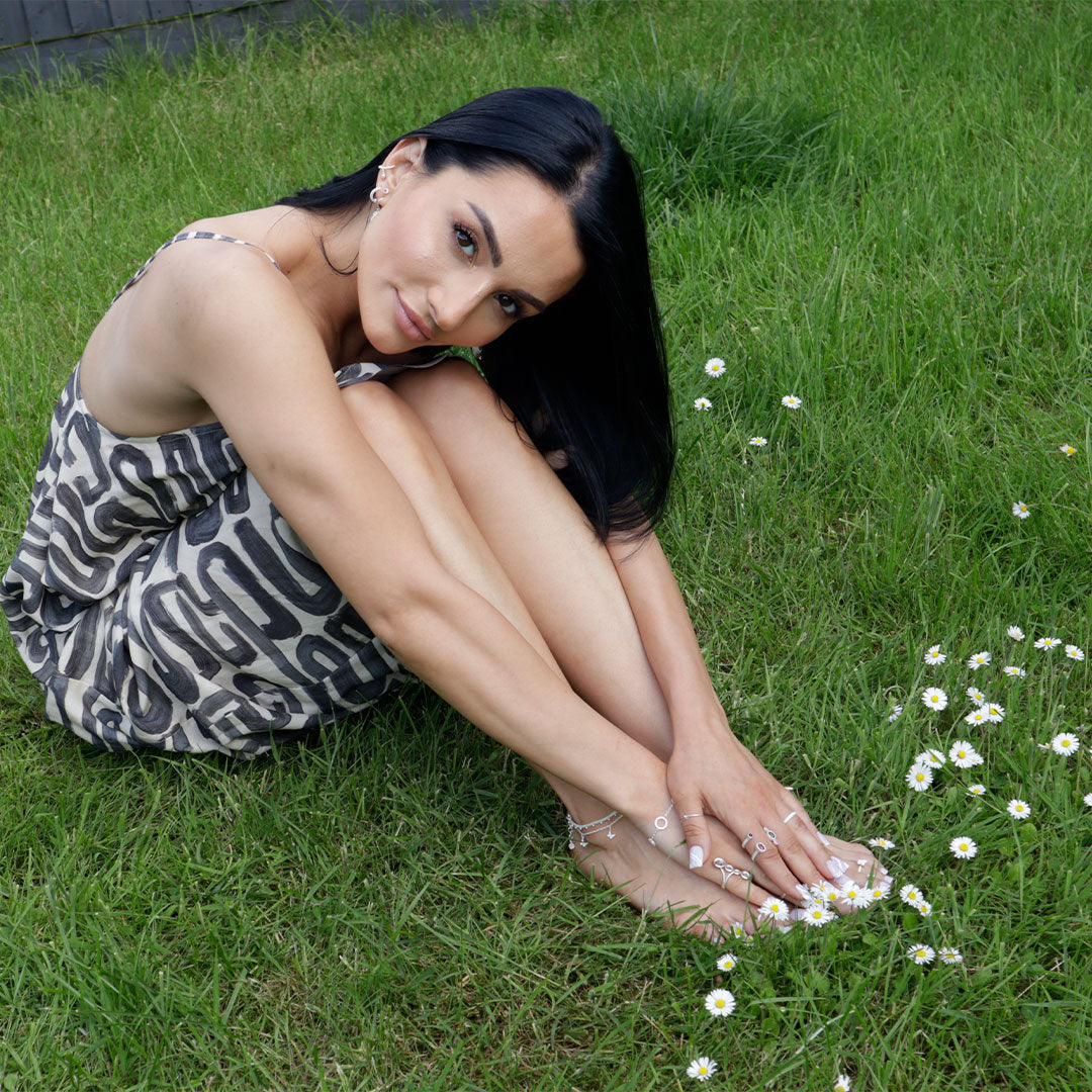 Adorable Dragonfly Silver Anklet - Moon London