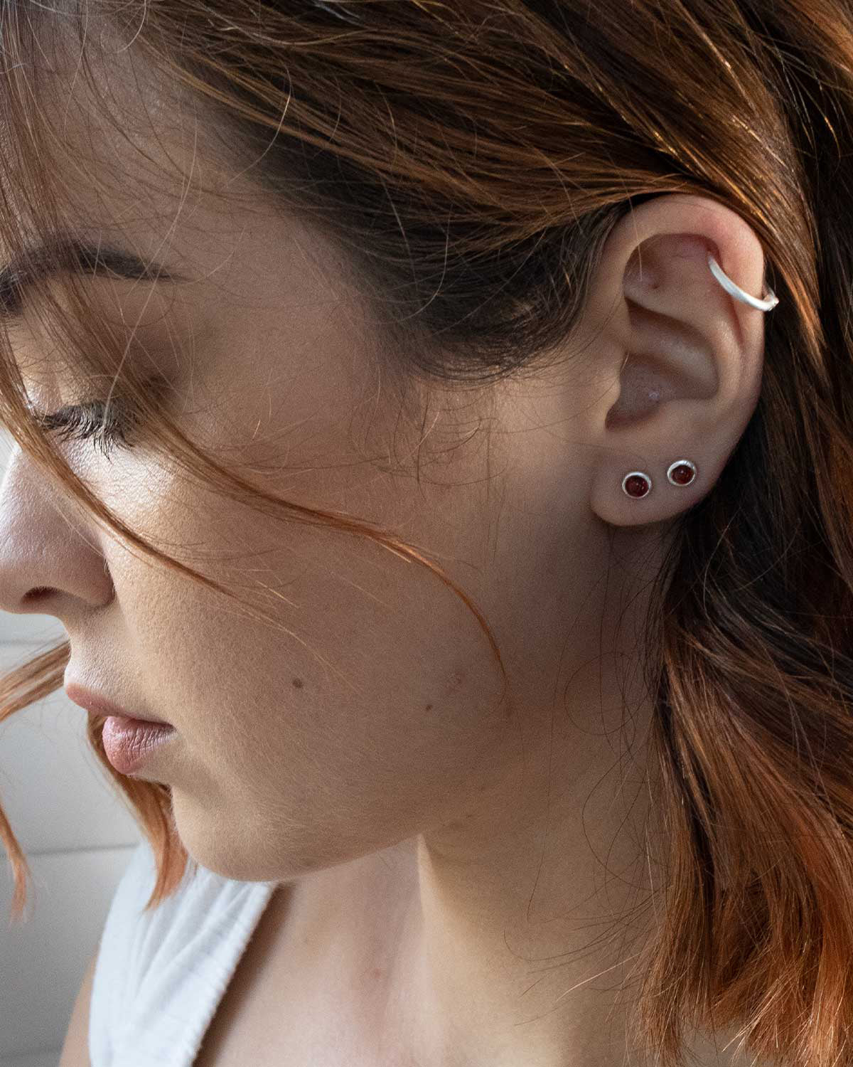 The Dwarf Garnet Stud Earrings - Moon London