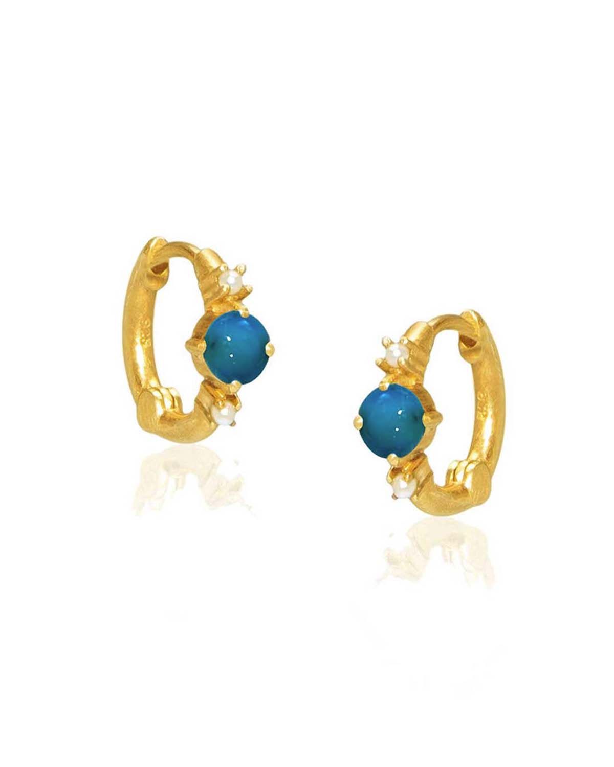 Gold mini hoop earrings with turquoise gemstones and natural pearls