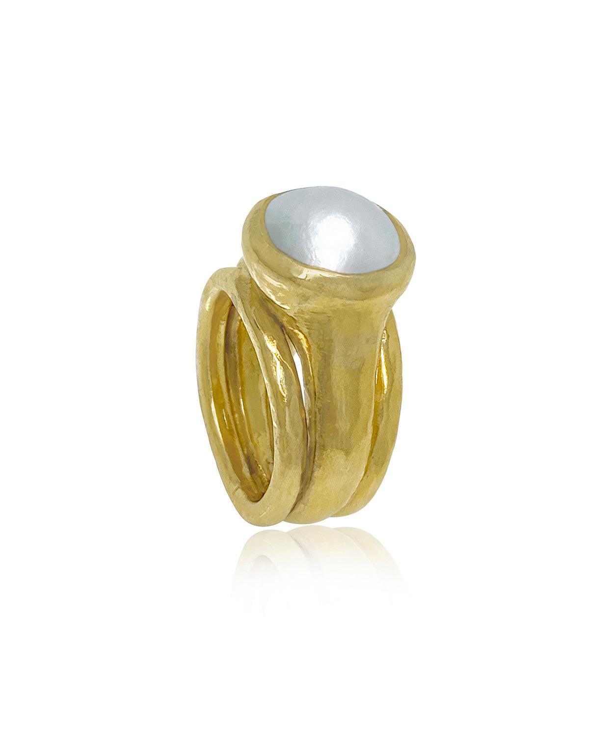 Handmade gold ring with unique natural baroque pearl