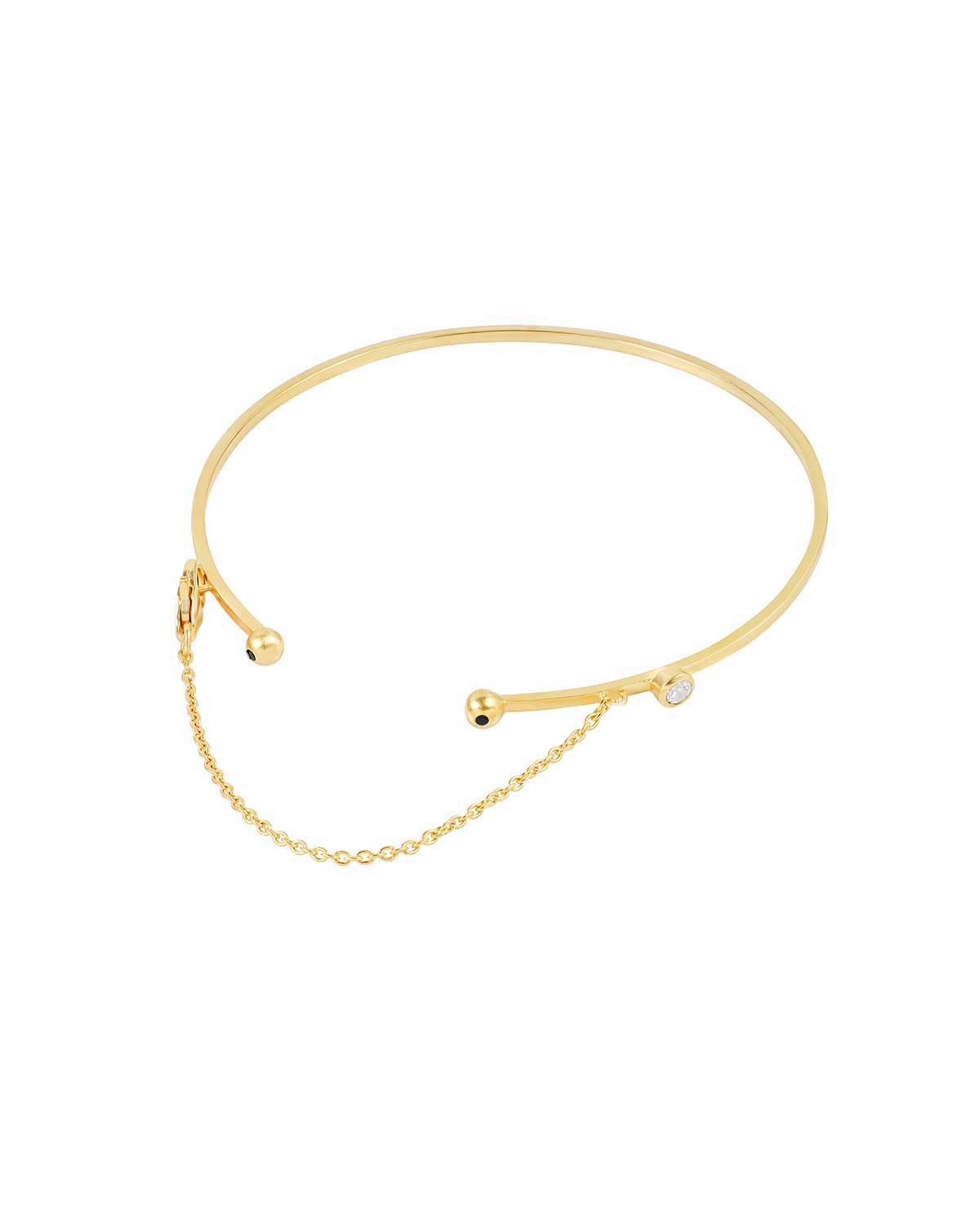 Gold bracelet with a small pearl