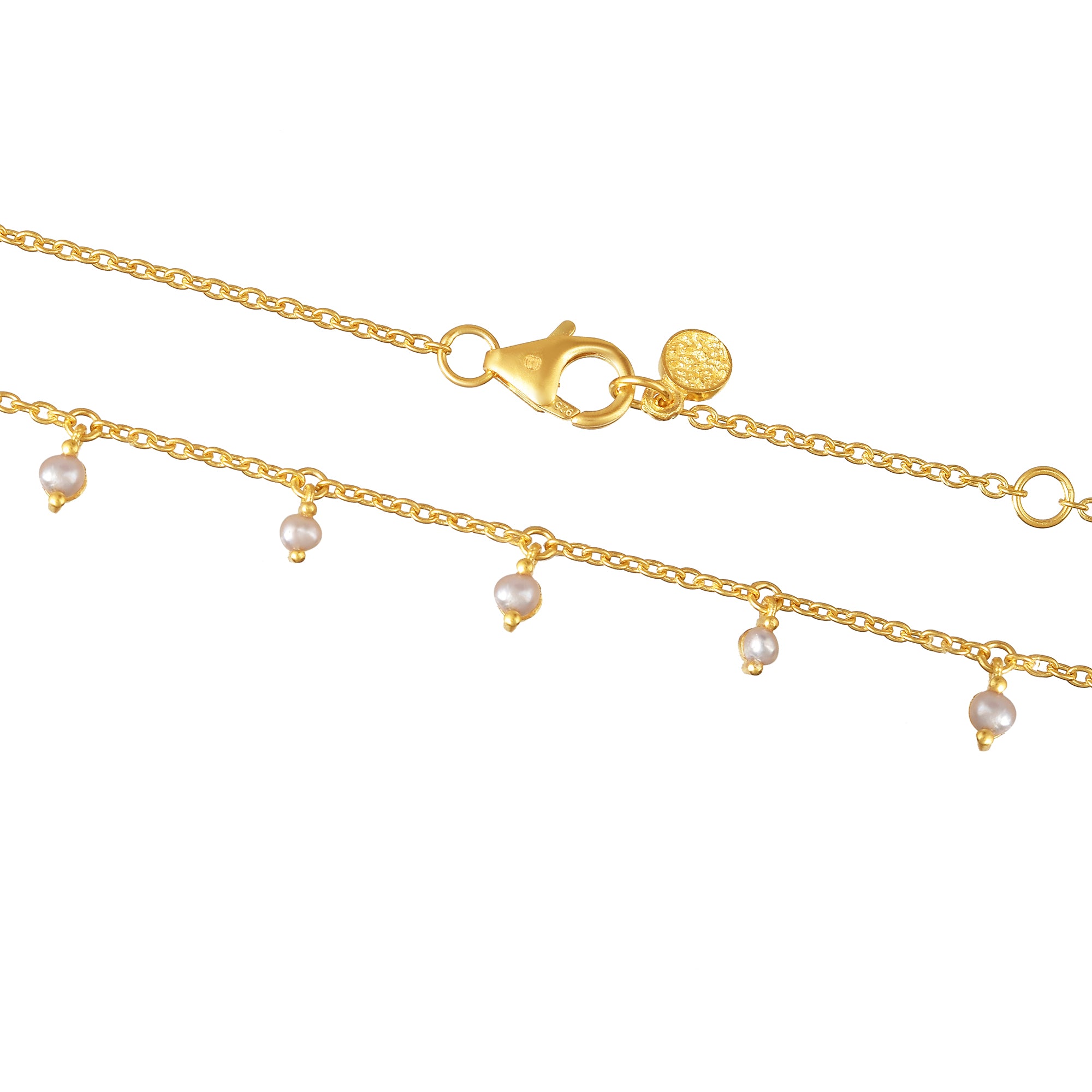 Elegant gold bracelet featuring natural graduated pearls